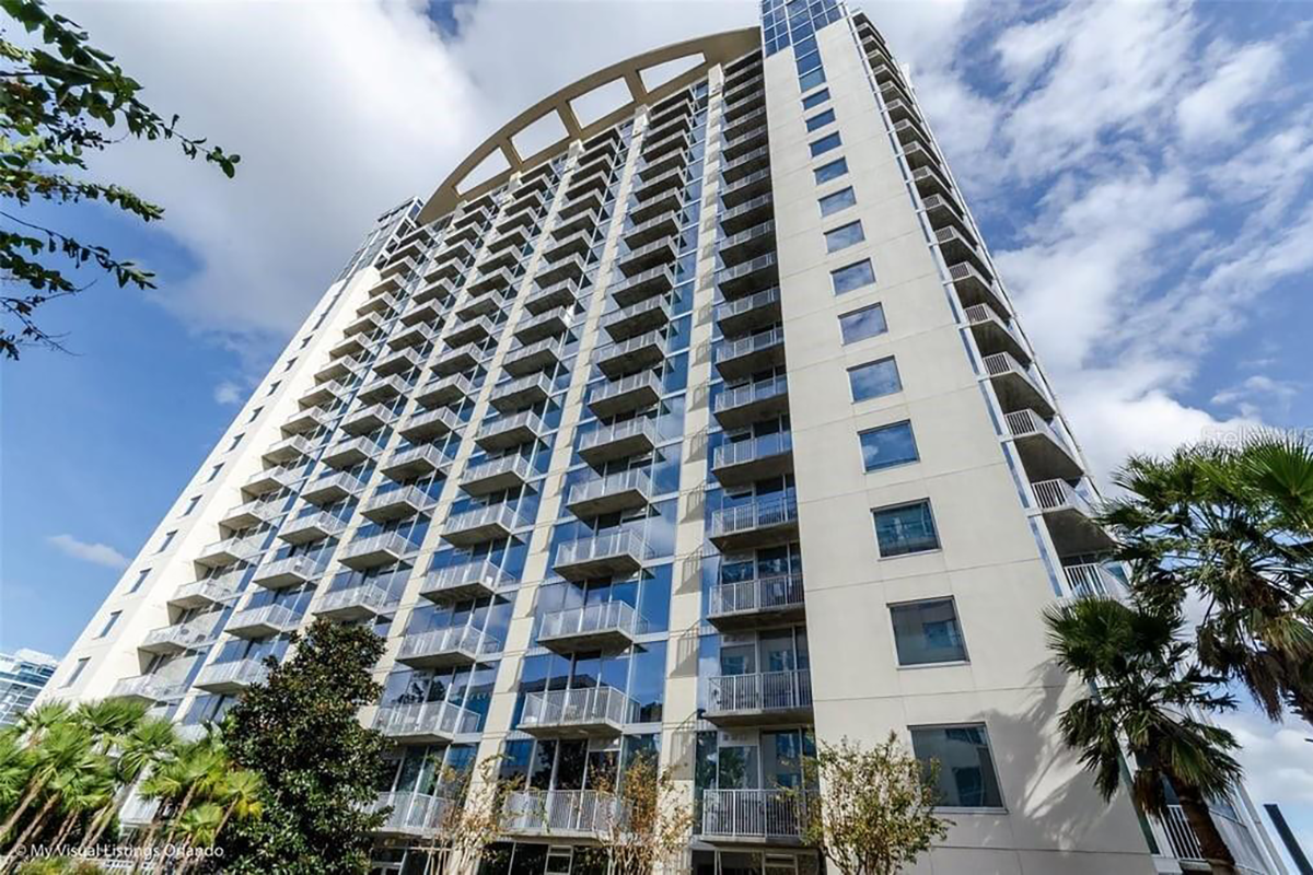 Solaire at the Plaza commercial glazing and exterior glass in downtown Orlando, Florida